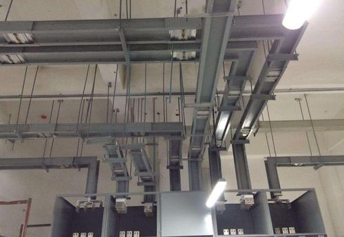 ���̰���