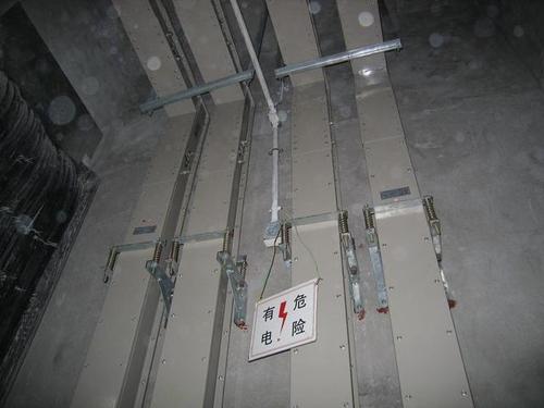 ���̰���